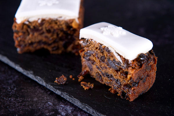 Iced Christmas Loaf Cake (550g)