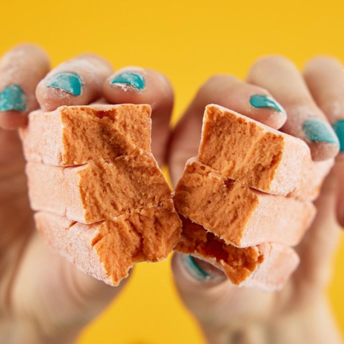Flower & White - Mango & Passionfruit Fruity Mallow Bar (35g)