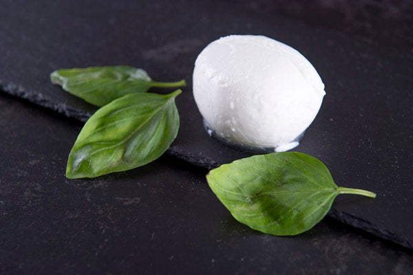 Organic Buffalo Mozzarella 125g Drained Weight - Laverstoke Park Farm - 44 Foods - 01