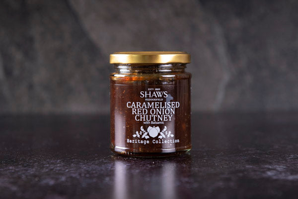 Shaws Caramelised Red Onion Chutney 195g - Suma - 44 Foods - 02